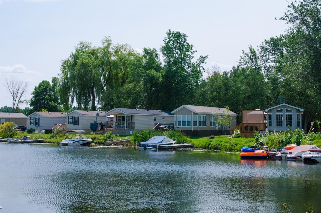 Woodland Estate Resort Campbellford Ngoại thất bức ảnh